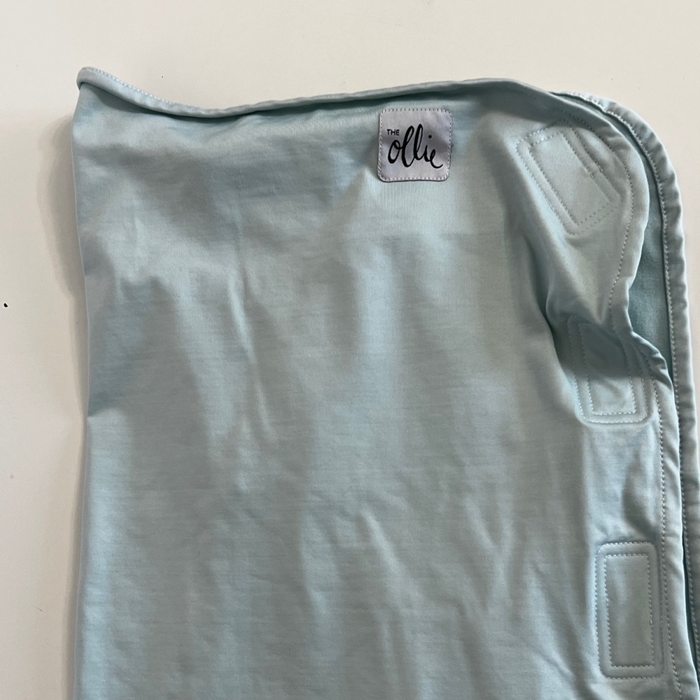 Ollie swaddle Sky color